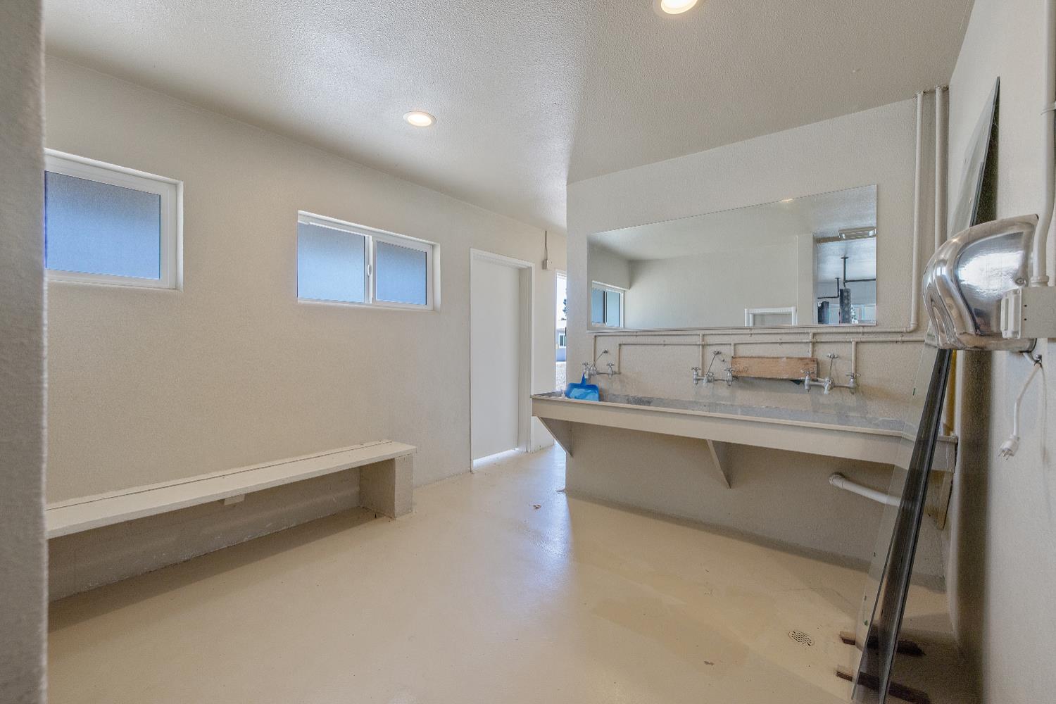 638 W Kern, Dinuba, CA 93618