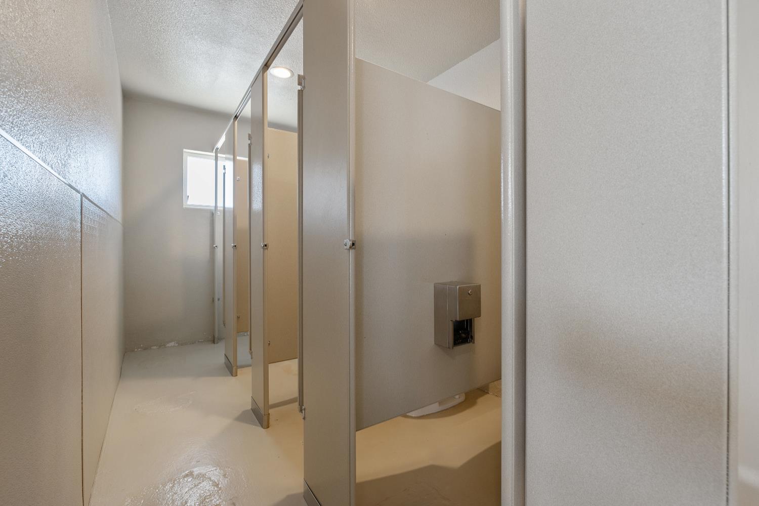 638 W Kern, Dinuba, CA 93618