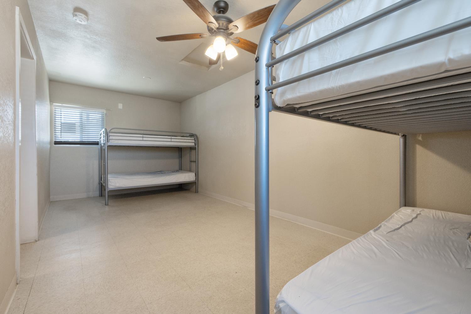 638 W Kern, Dinuba, CA 93618