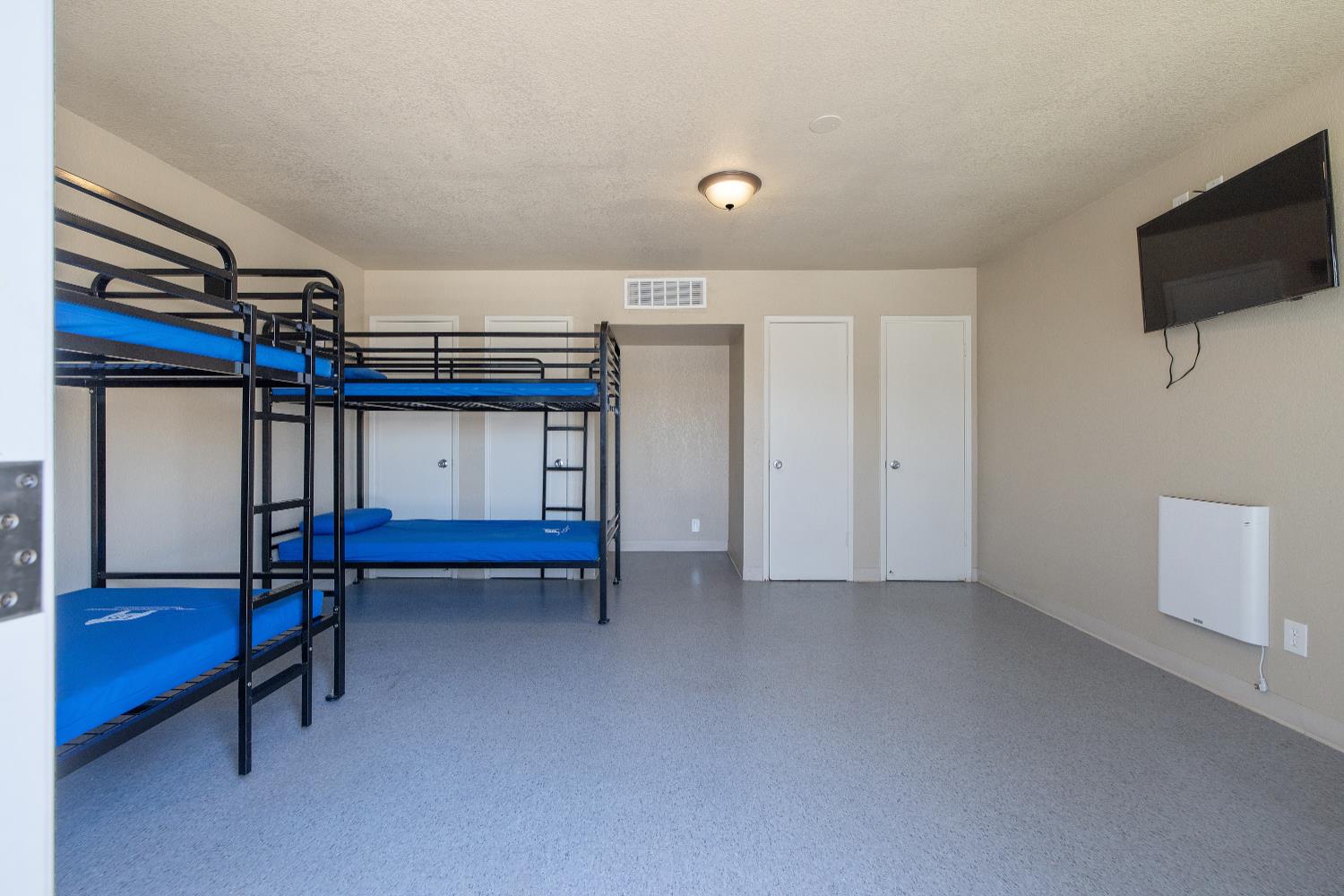 638 W Kern, Dinuba, CA 93618