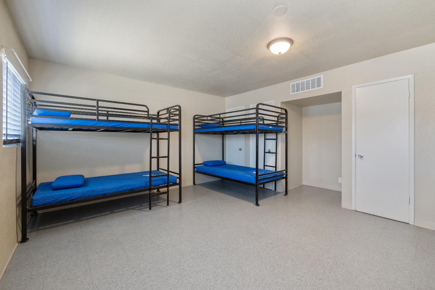 638 W Kern, Dinuba, CA 93618