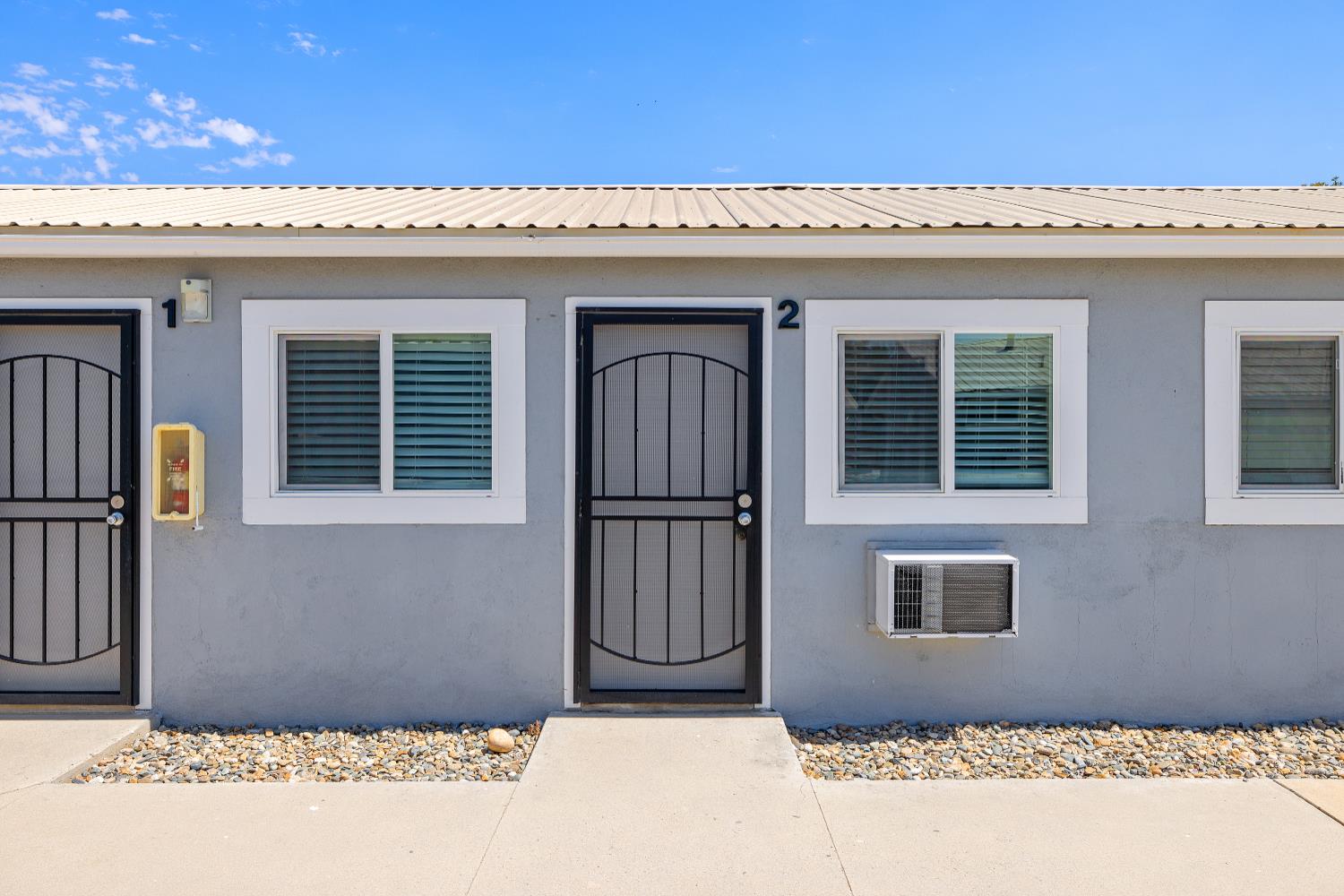 638 W Kern, Dinuba, CA 93618