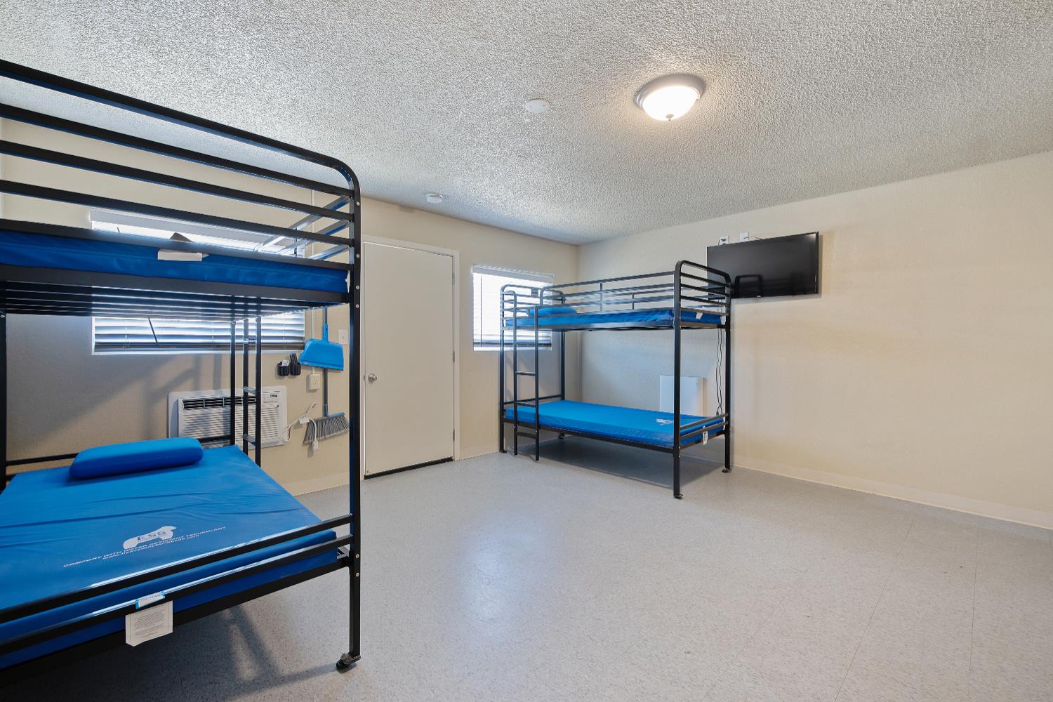 638 W Kern, Dinuba, CA 93618