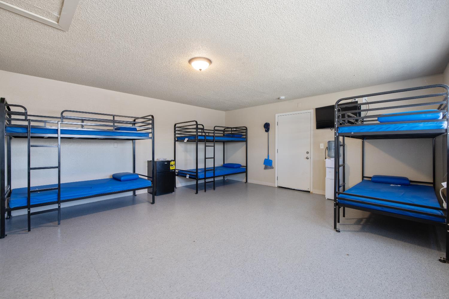 638 W Kern, Dinuba, CA 93618