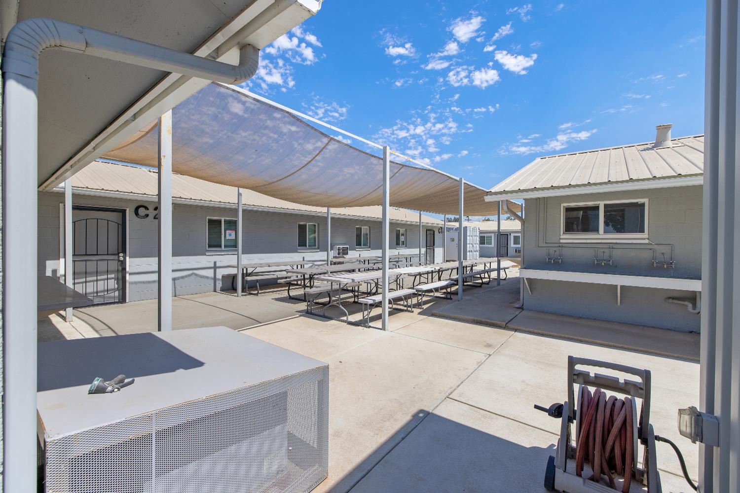 638 W Kern, Dinuba, CA 93618