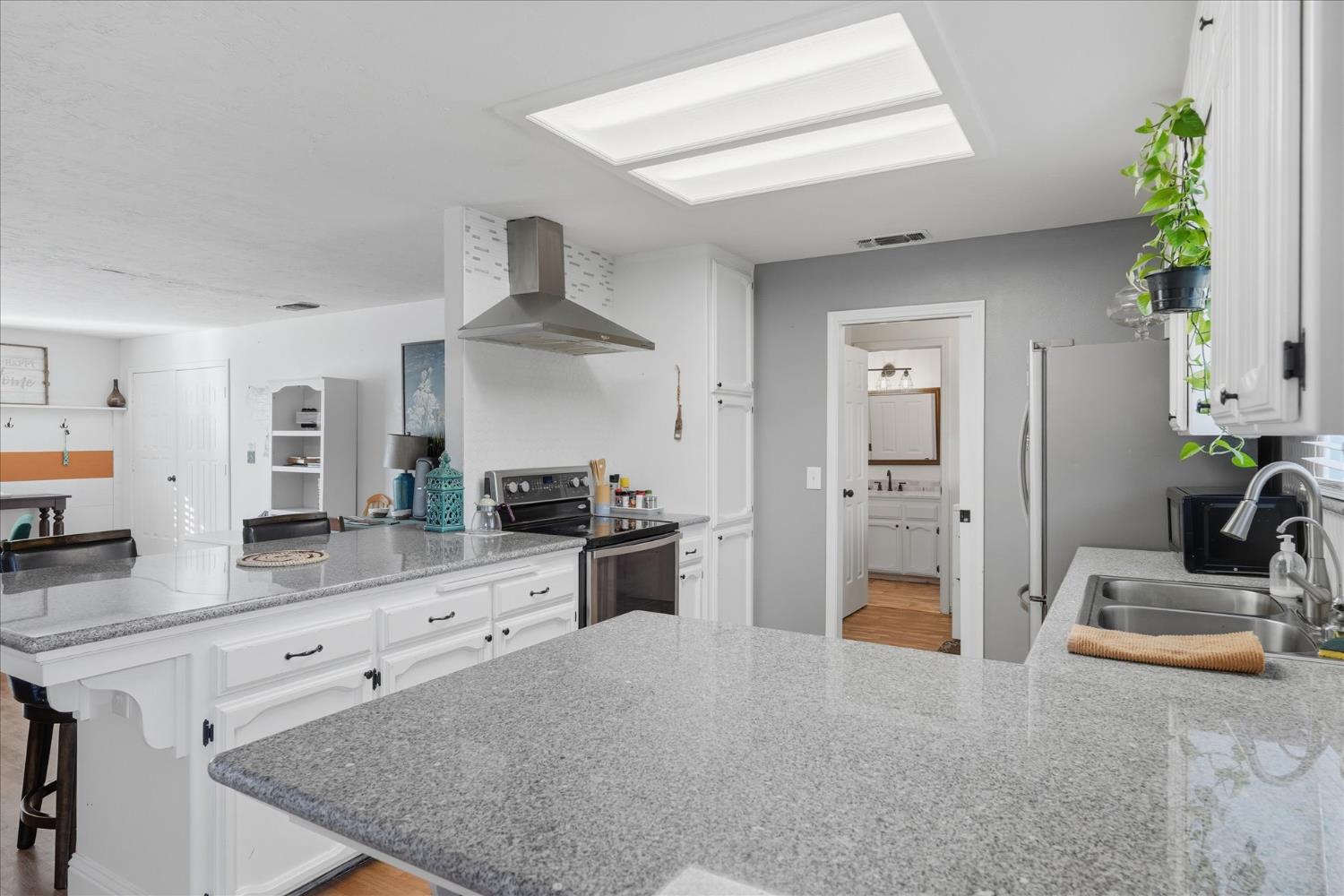 31083 Moccassin Ct, Coarsegold, CA 93614