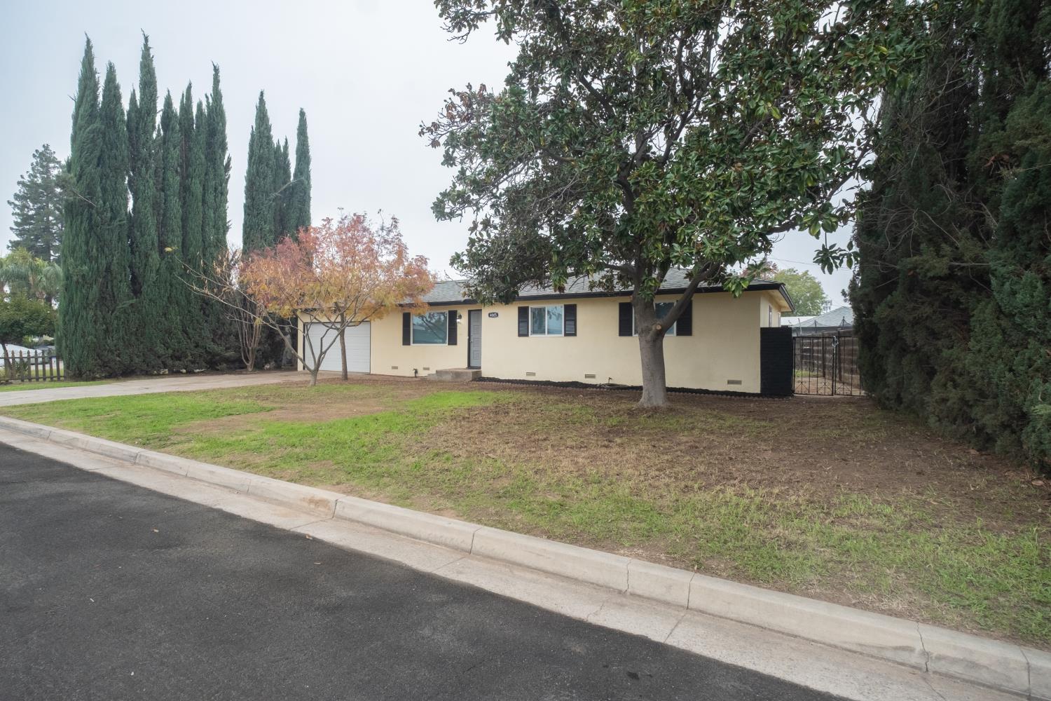 4065 N Eddy Ave, Fresno, CA 93727