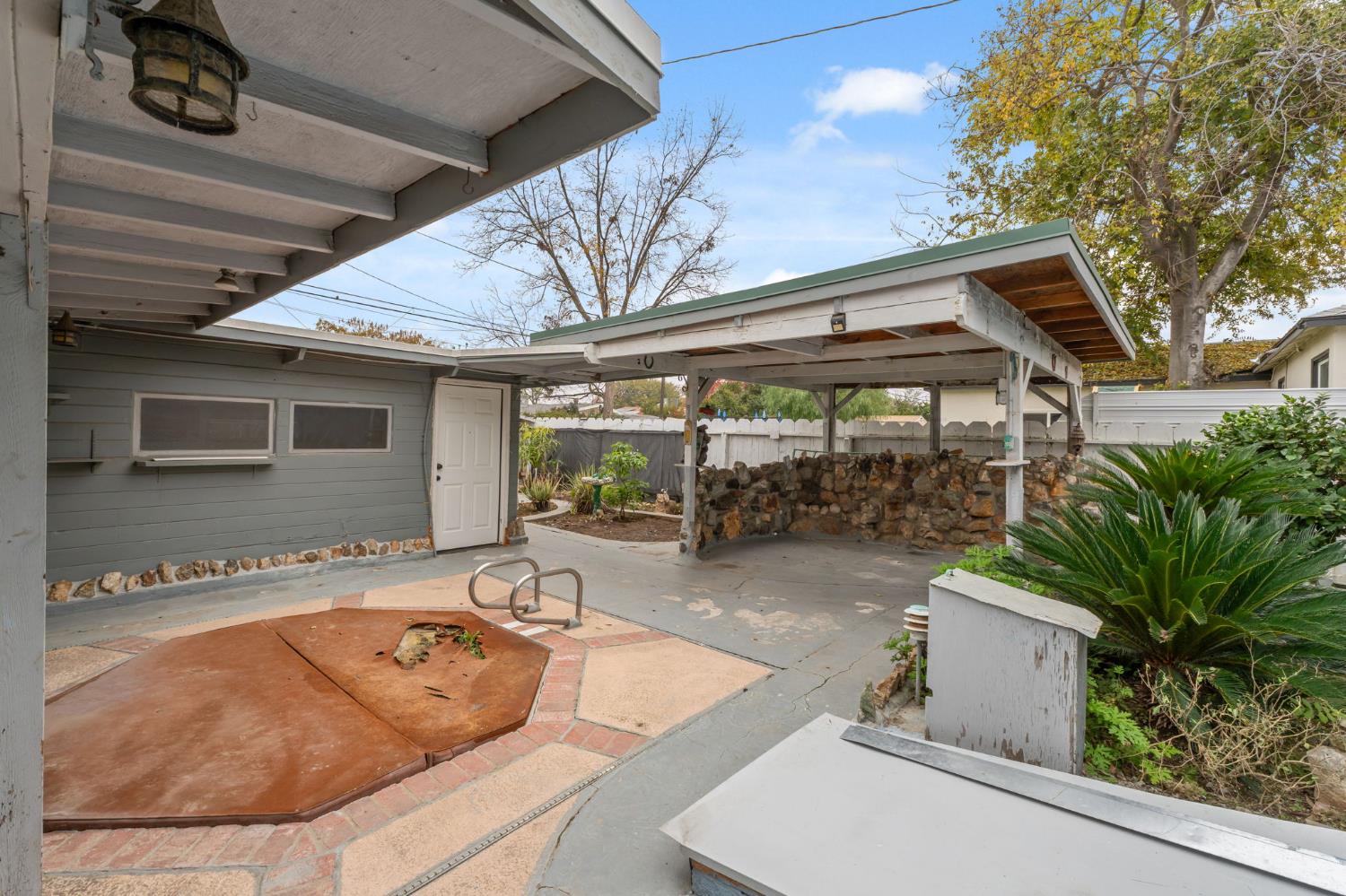 1329 E Princeton Ave, Fresno, CA 93704