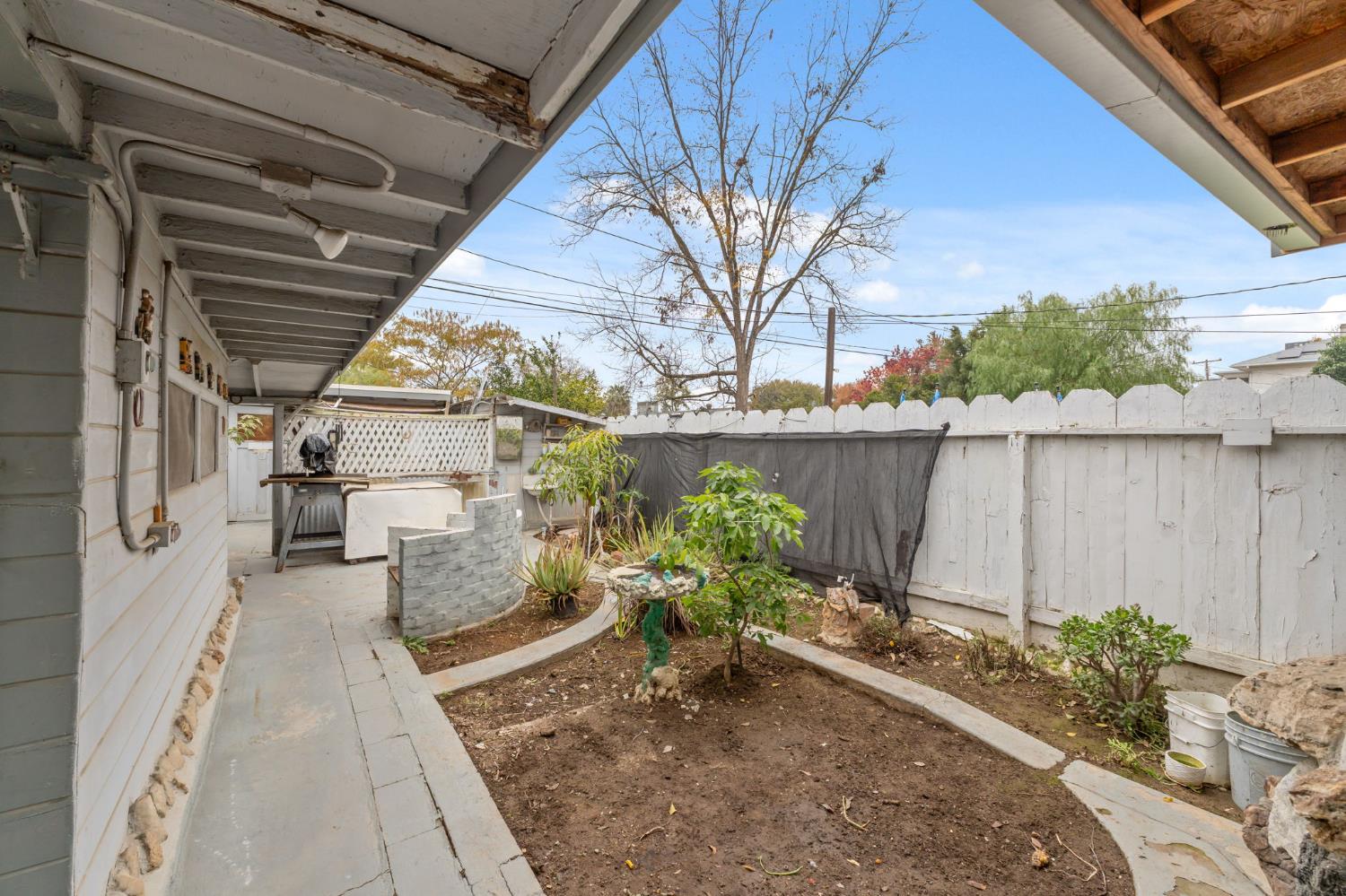 1329 E Princeton Ave, Fresno, CA 93704