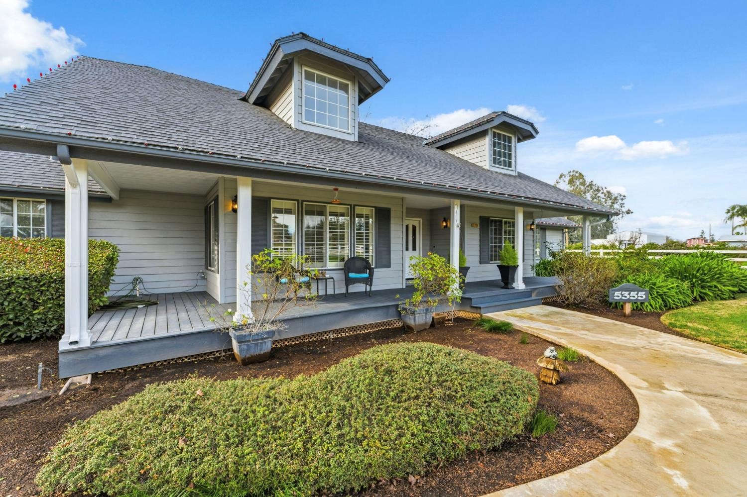 5355 Poinsetta Ave, Clovis, CA 93619