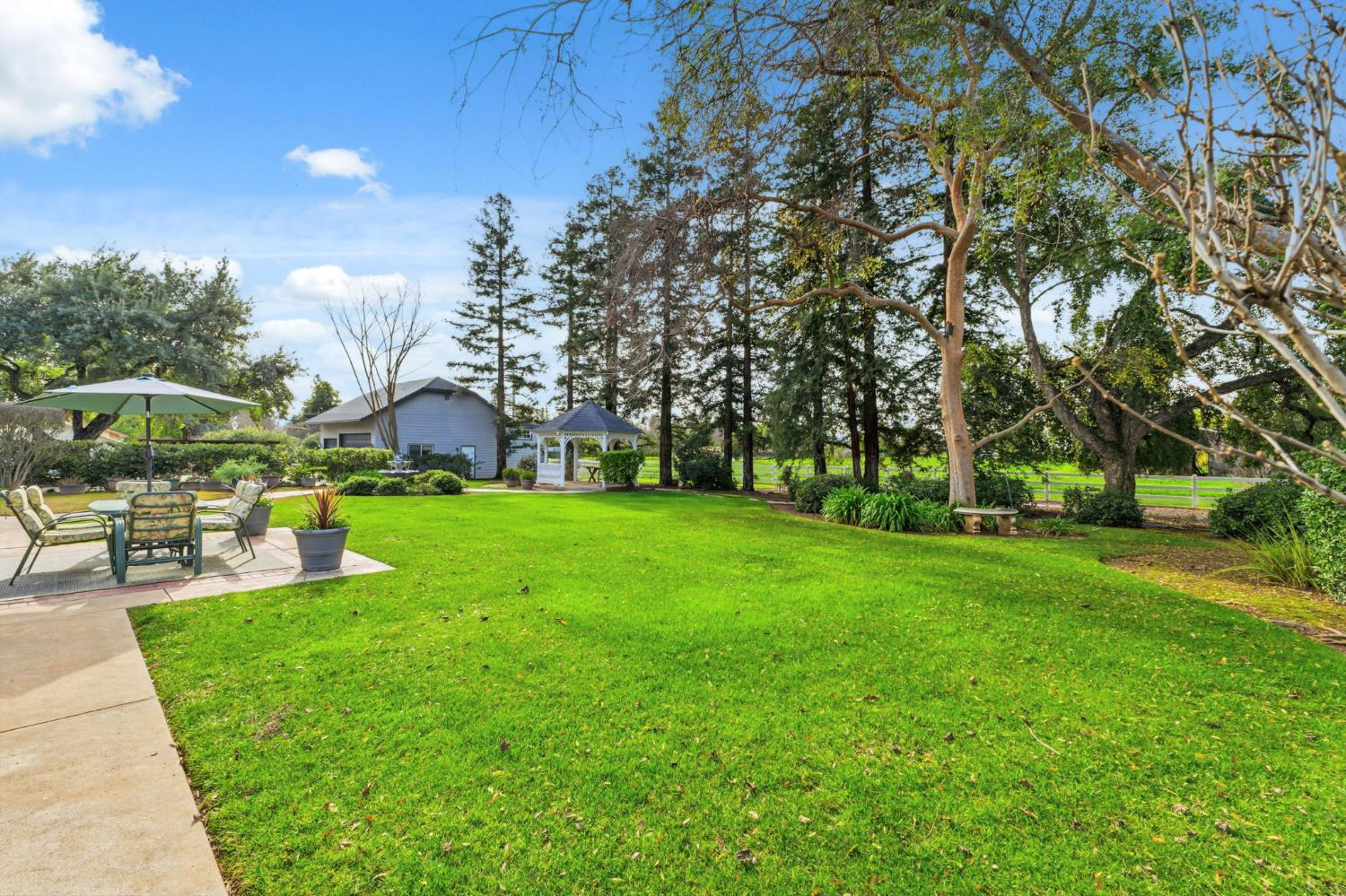 5355 Poinsetta Ave, Clovis, CA 93619