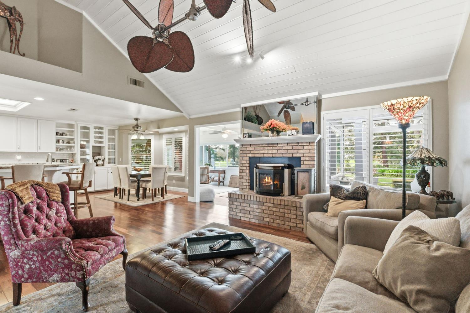 5355 Poinsetta Ave, Clovis, CA 93619