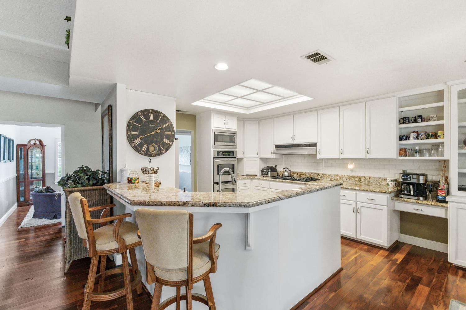 5355 Poinsetta Ave, Clovis, CA 93619