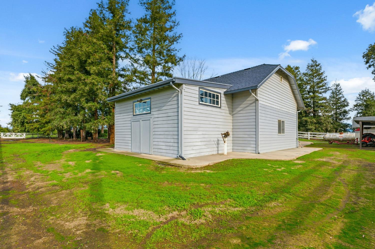 5355 Poinsetta Ave, Clovis, CA 93619