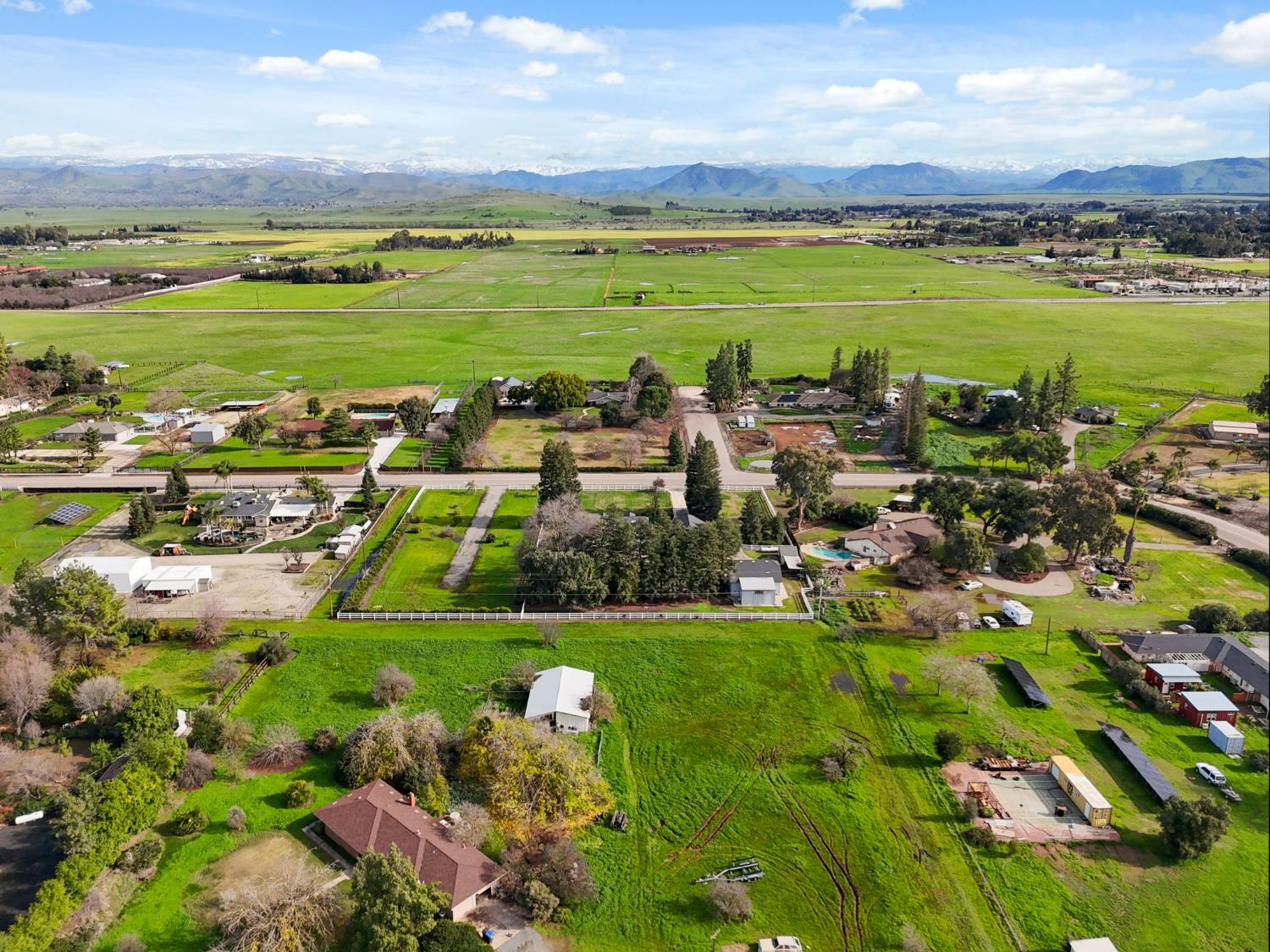 5355 Poinsetta Ave, Clovis, CA 93619