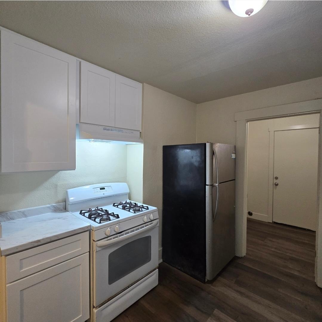 5251 N State St, Fresno, CA 93722