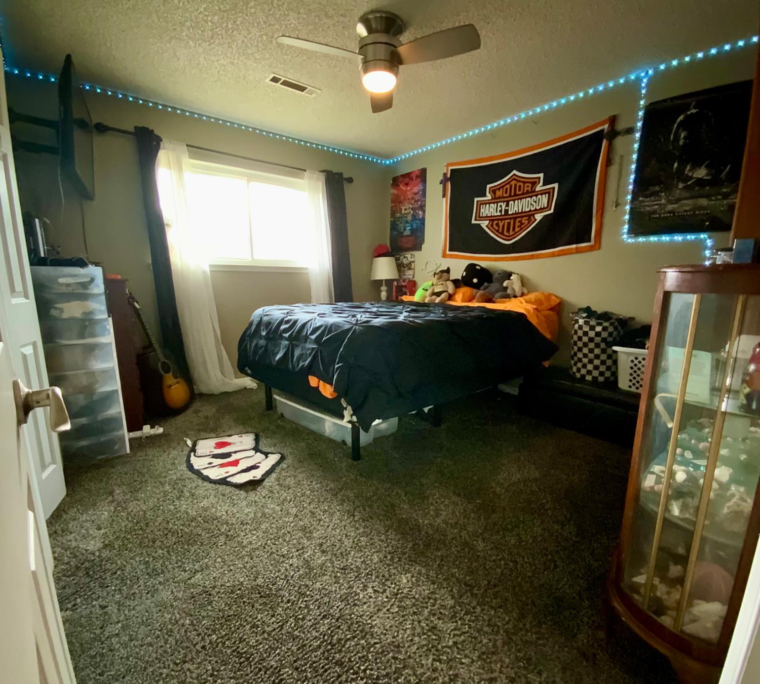 48833 Rock Point Rd, Oakhurst, CA 93644