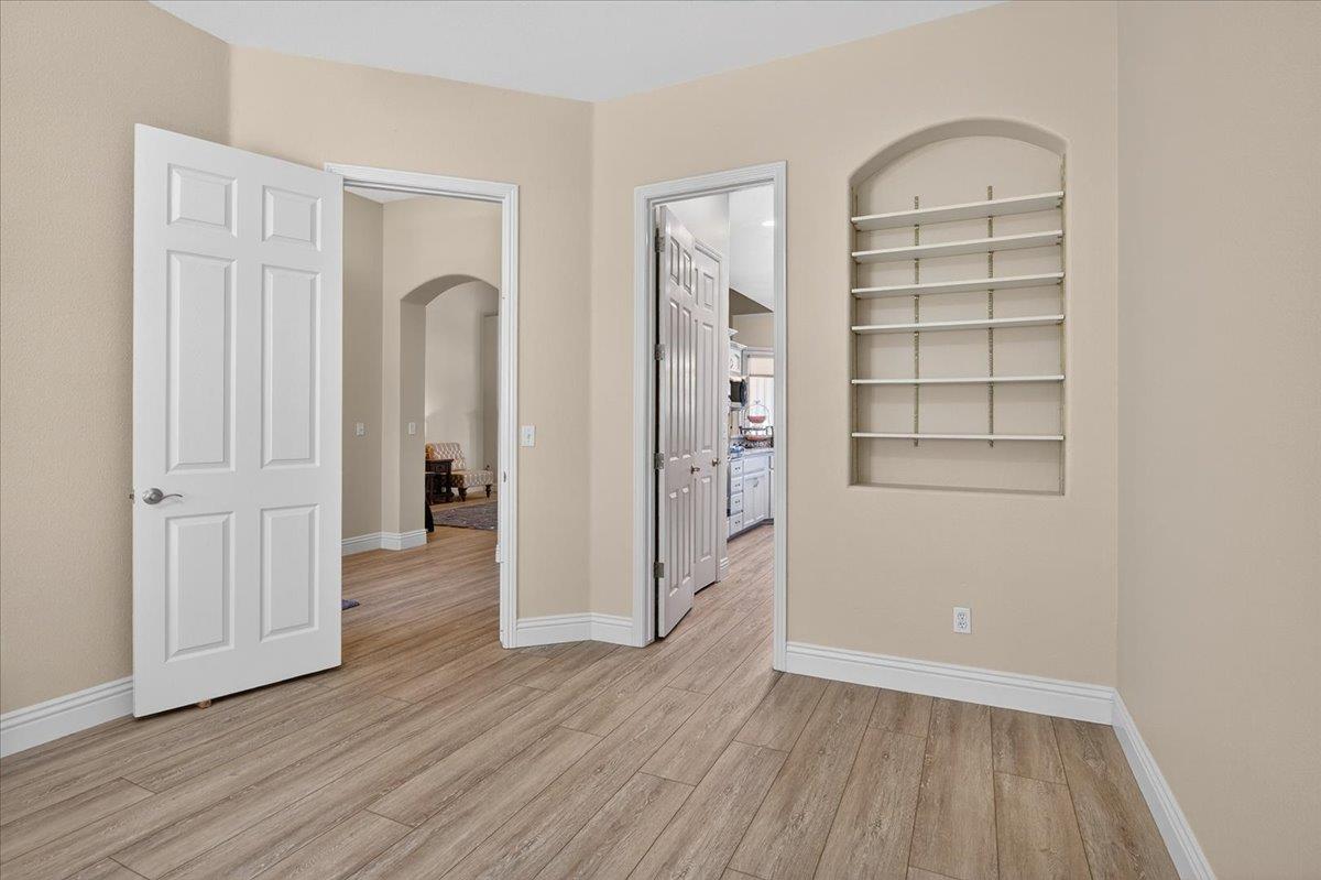 174 N Lind Ave, Clovis, CA 93612