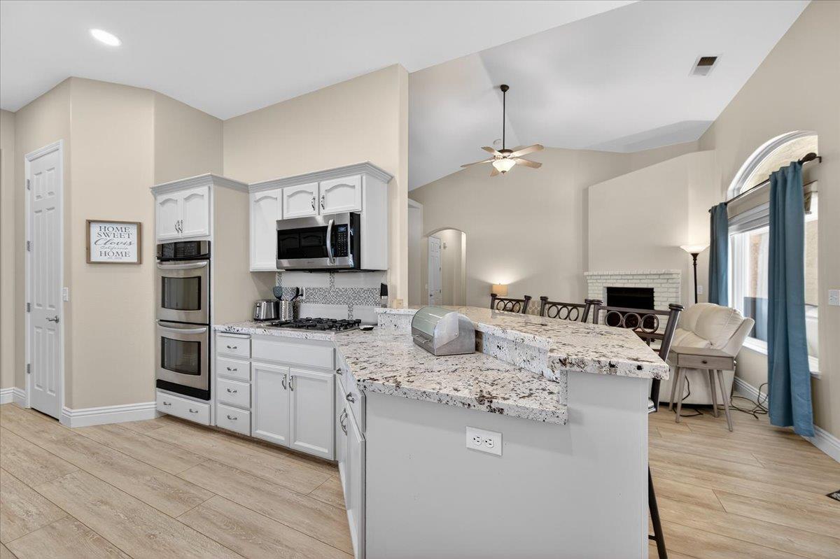 174 N Lind Ave, Clovis, CA 93612