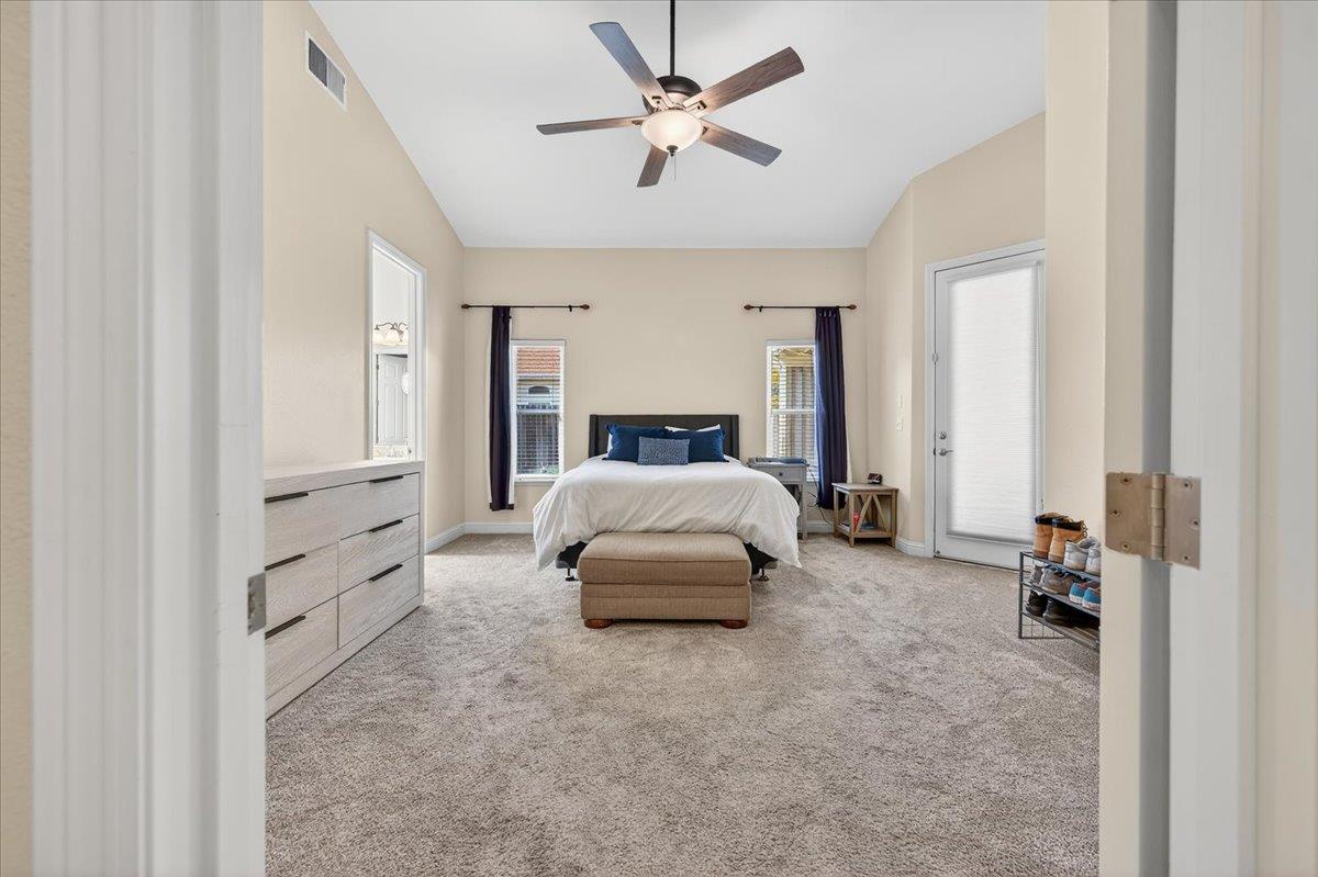 174 N Lind Ave, Clovis, CA 93612