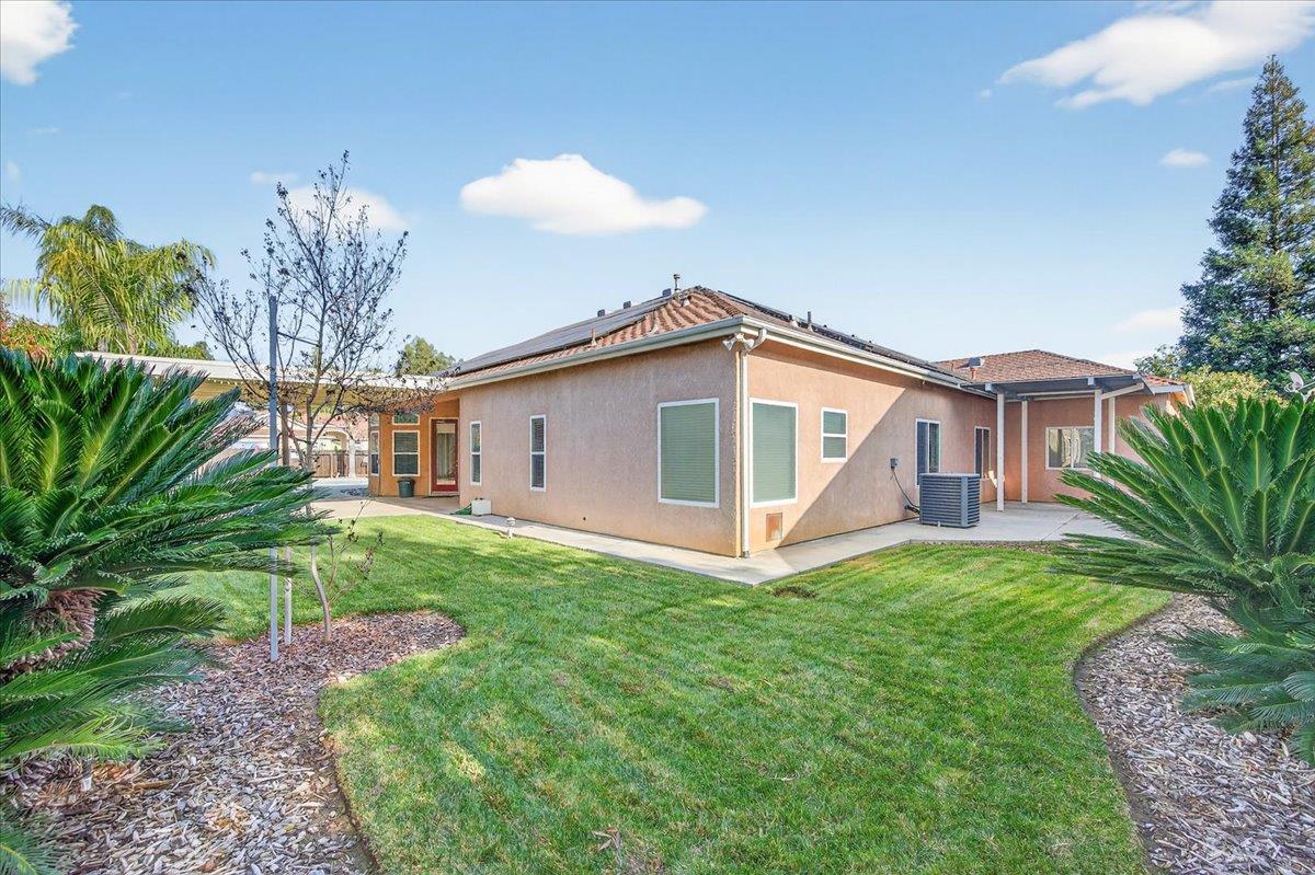 174 N Lind Ave, Clovis, CA 93612