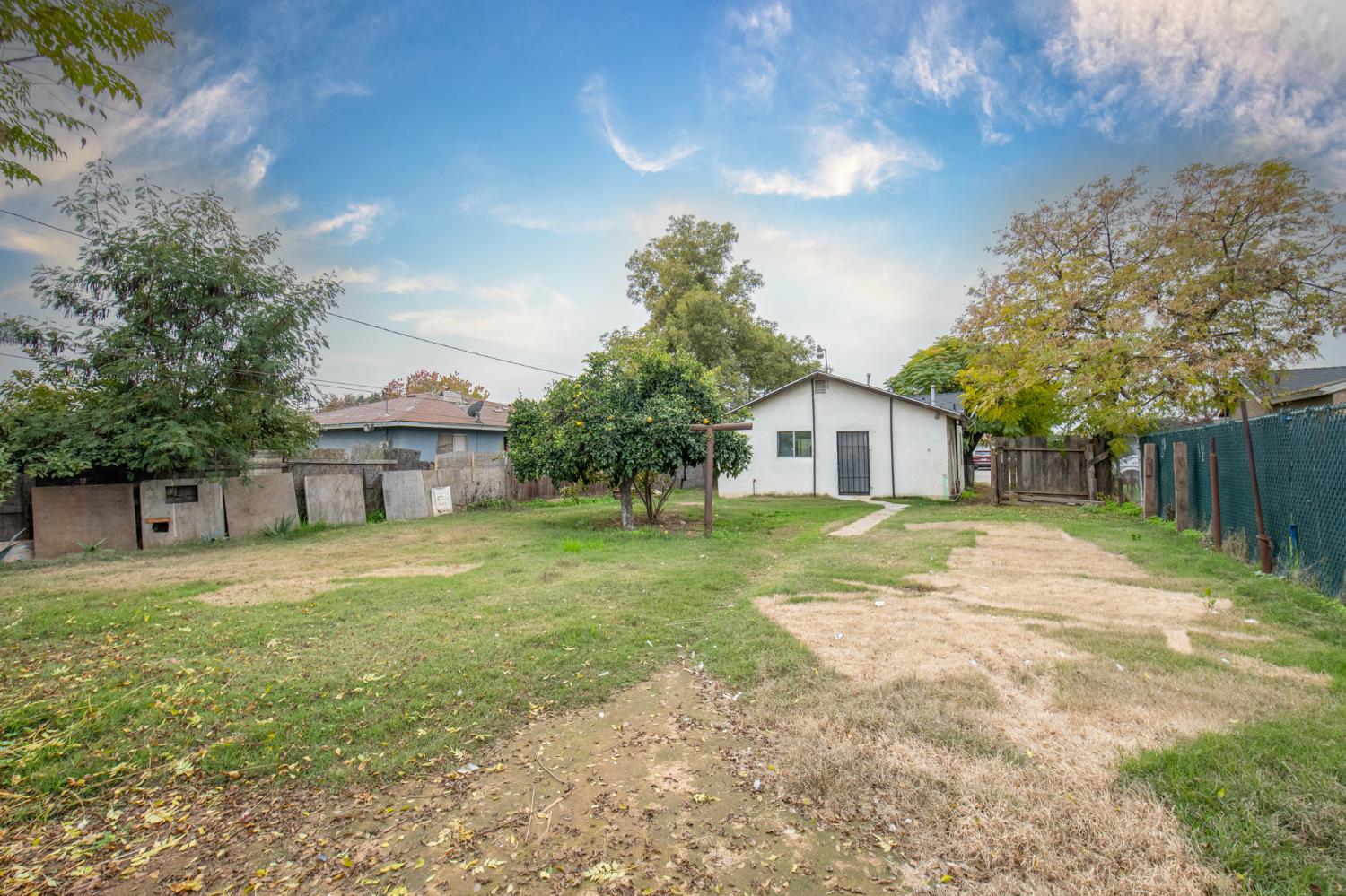 424 Morton Ave, Sanger, CA 93657