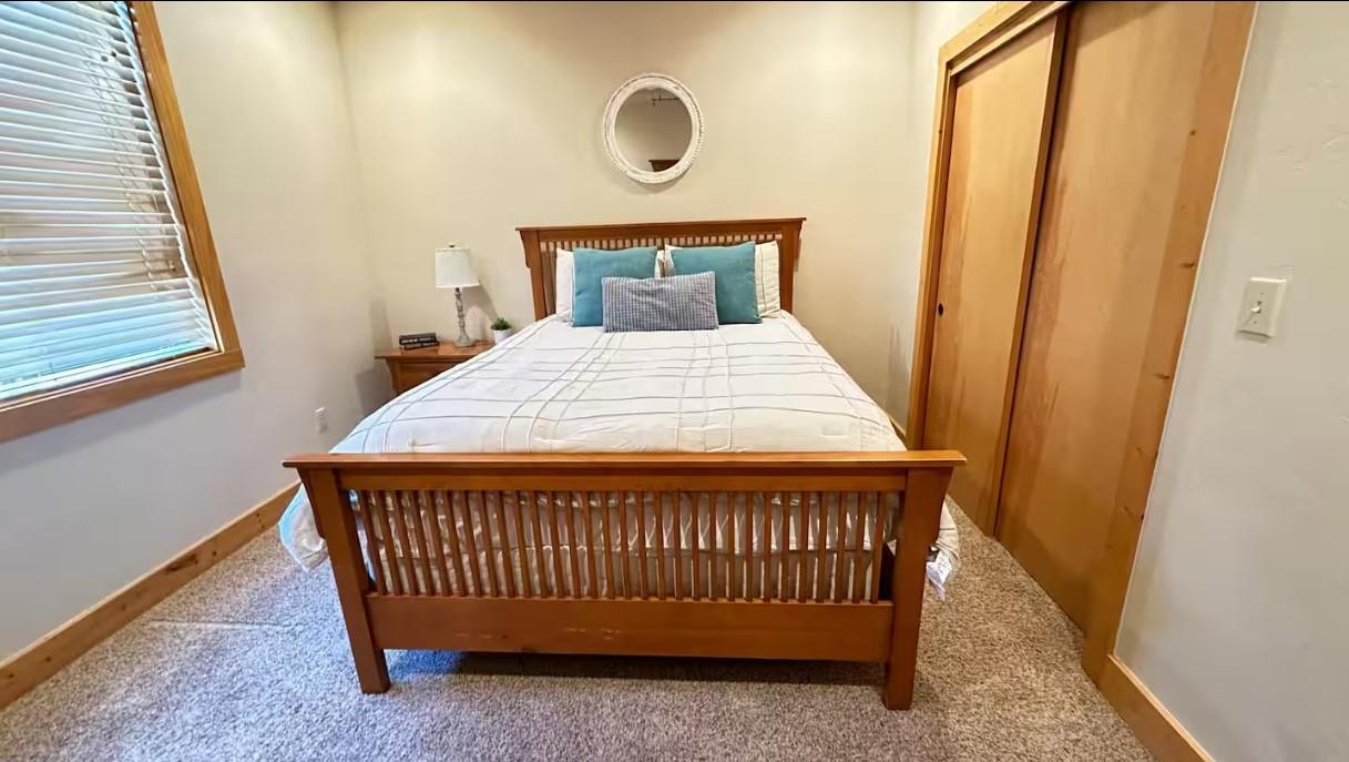 40836 Village Pass Ln, Shaver Lake, CA 93664