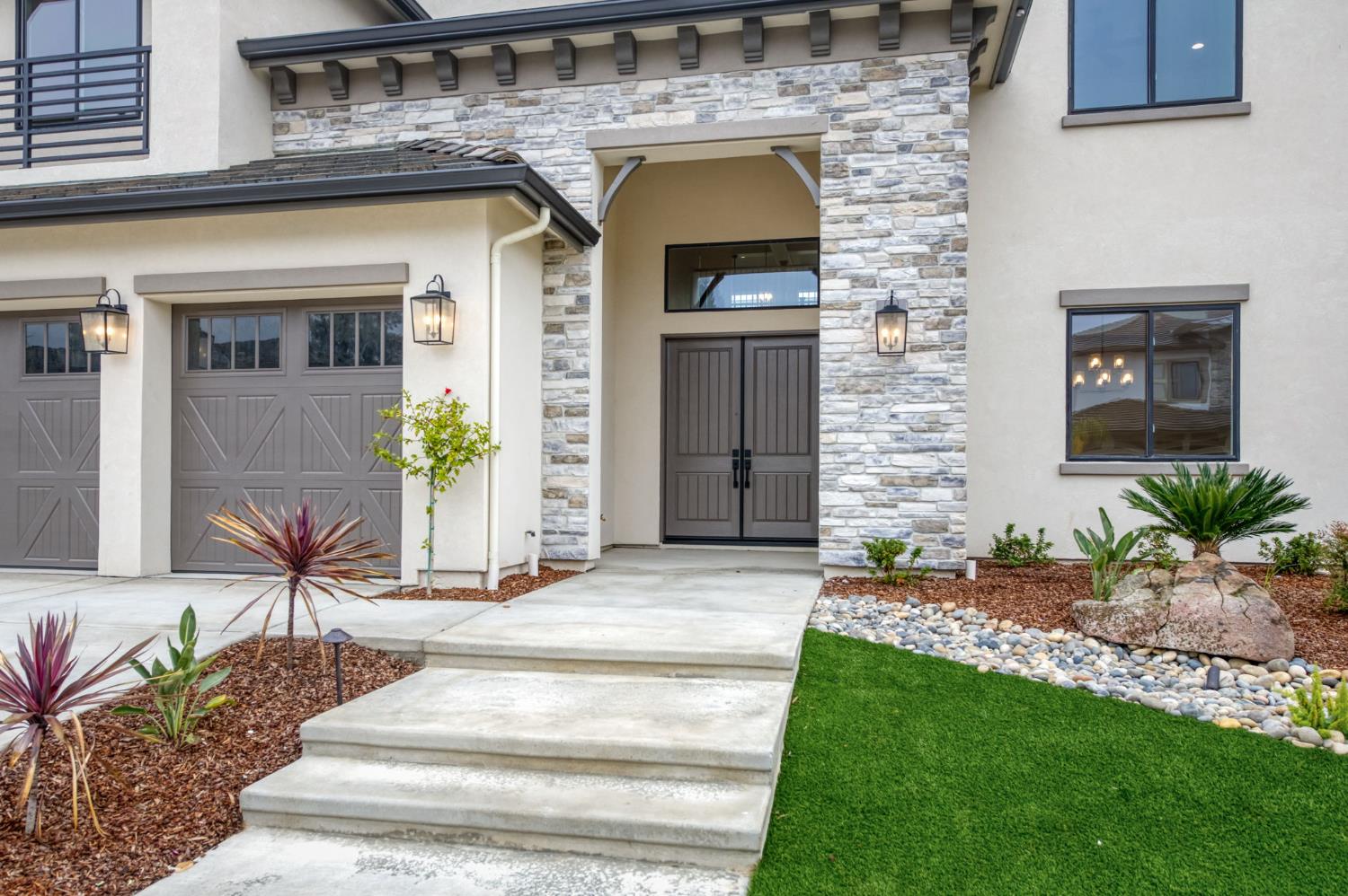 11574 N Range View Dr, Fresno, CA 93730