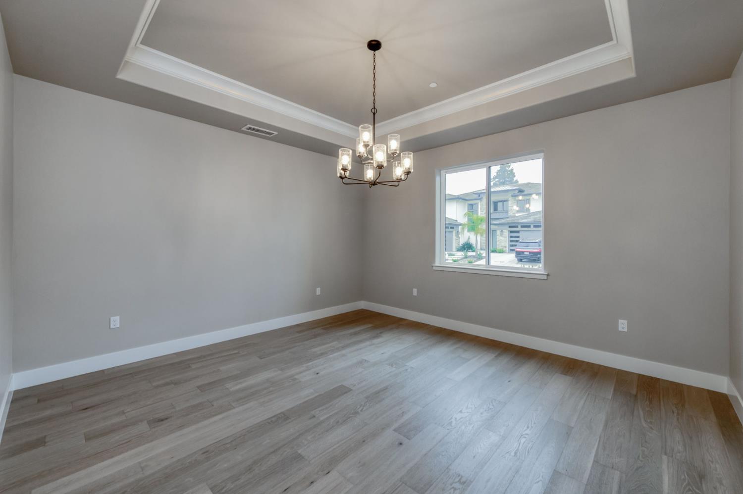 11574 N Range View Dr, Fresno, CA 93730