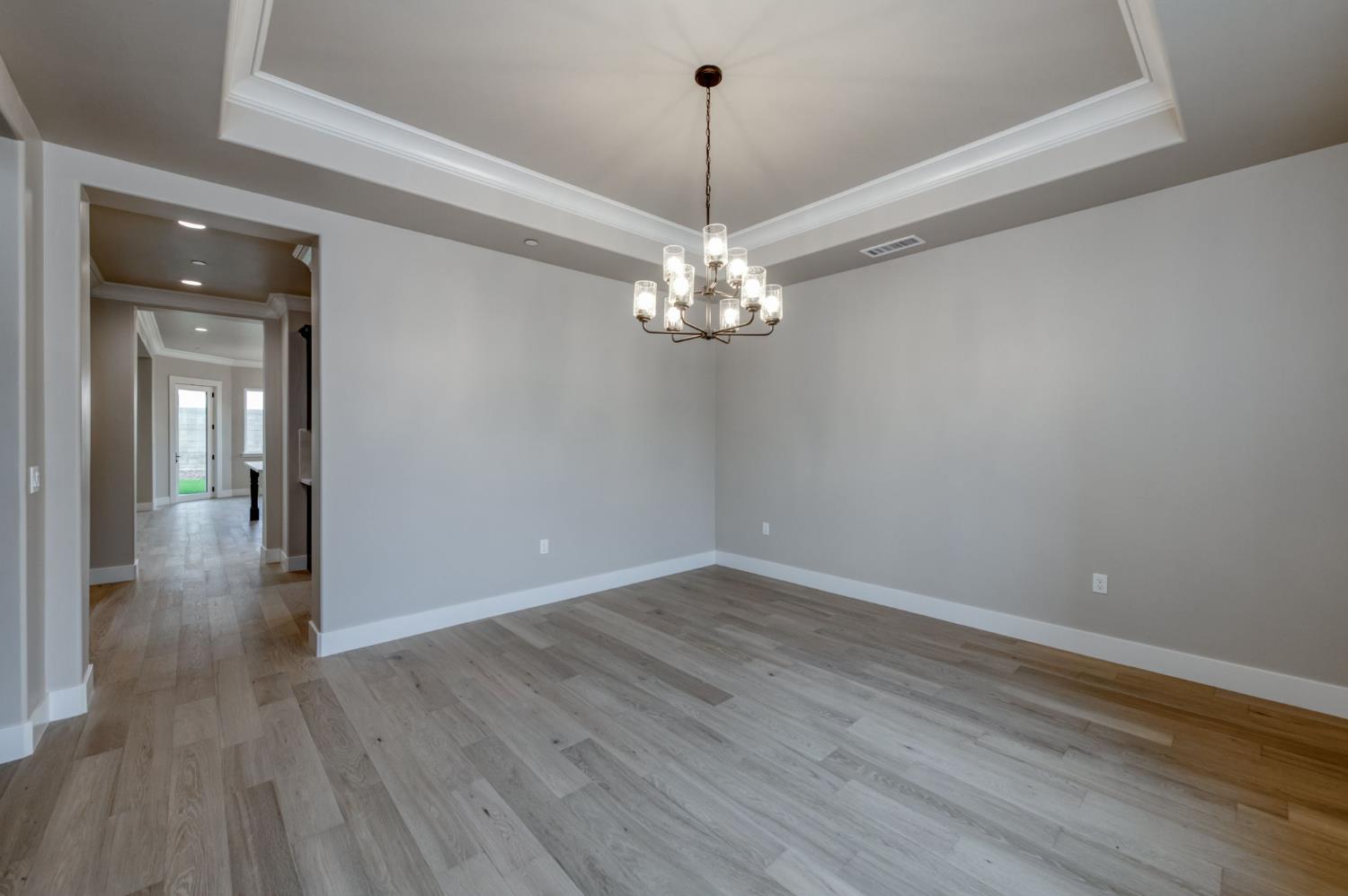 11574 N Range View Dr, Fresno, CA 93730