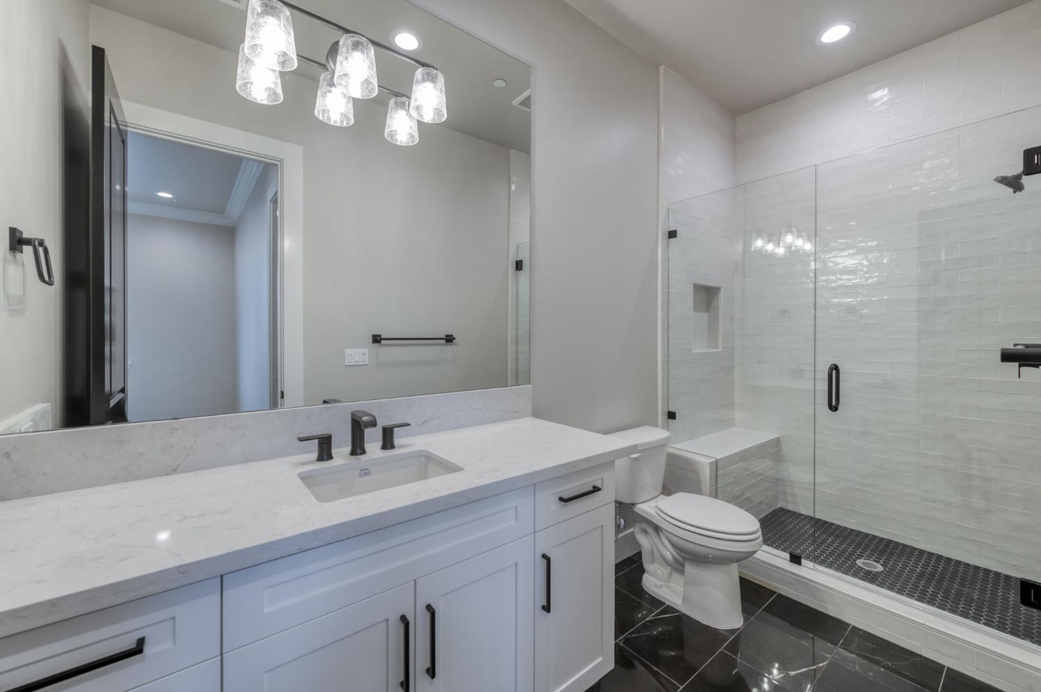 11574 N Range View Dr, Fresno, CA 93730