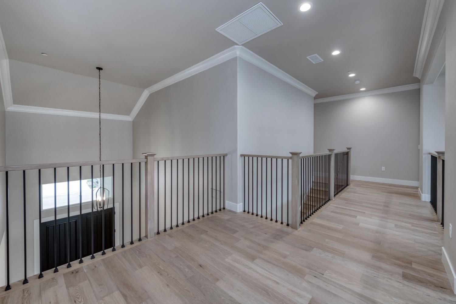 11574 N Range View Dr, Fresno, CA 93730