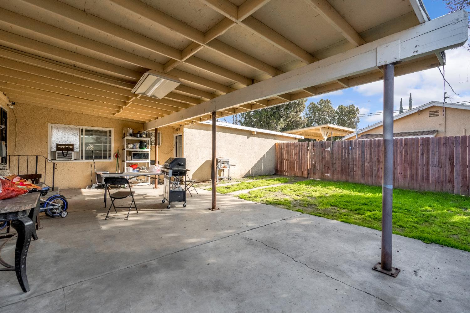 4136 E Madison Ave, Fresno, CA 93702