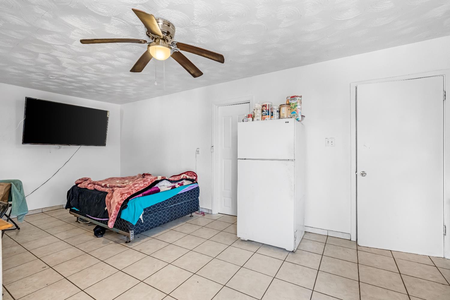 4136 E Madison Ave, Fresno, CA 93702