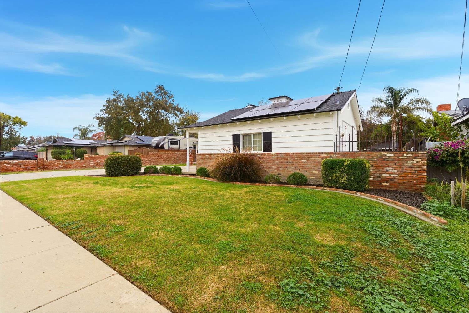 2111 Carter Way, Hanford, CA 93230