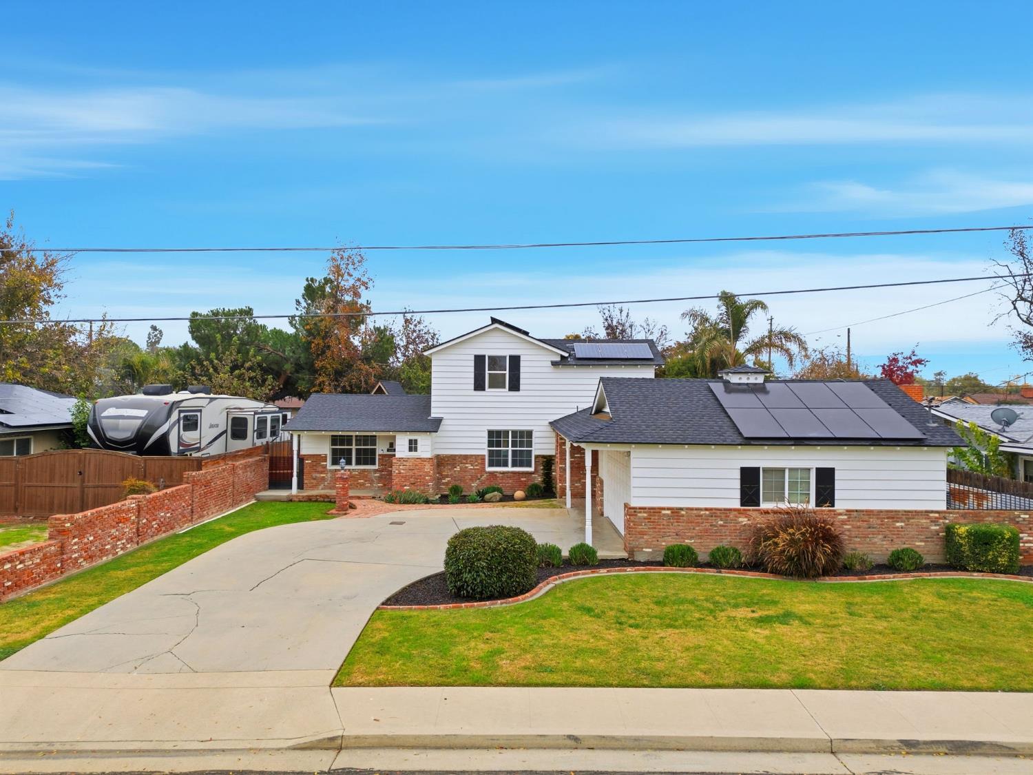 2111 Carter Way, Hanford, CA 93230