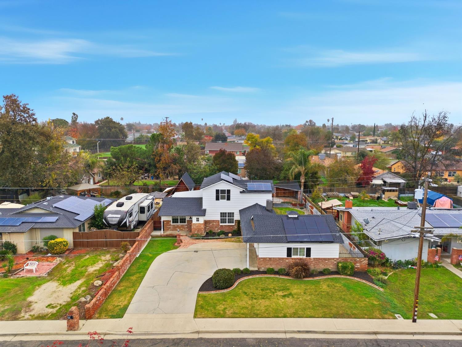 2111 Carter Way, Hanford, CA 93230