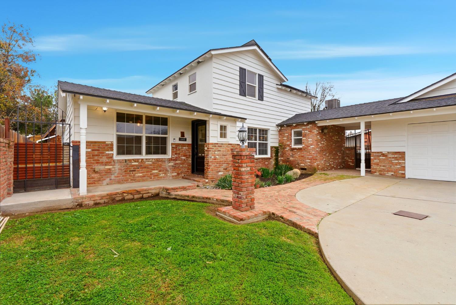 2111 Carter Way, Hanford, CA 93230