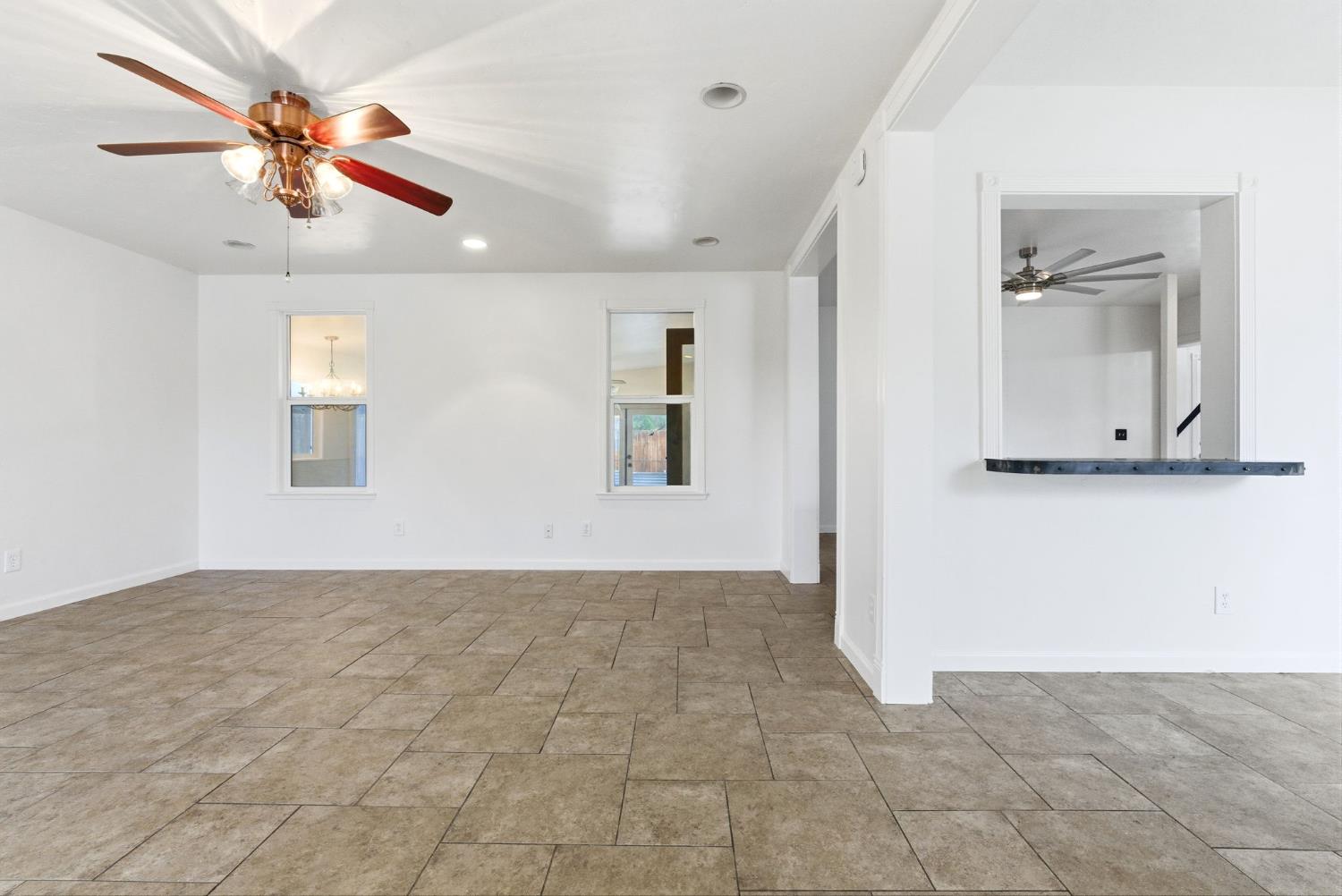 2111 Carter Way, Hanford, CA 93230