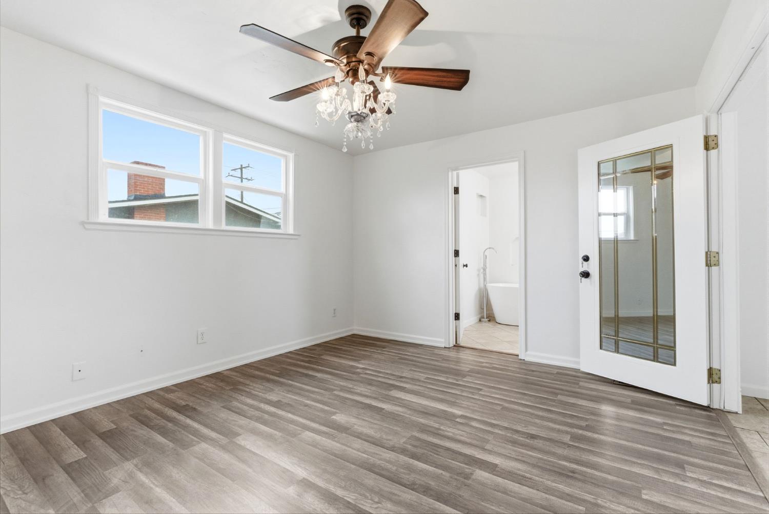 2111 Carter Way, Hanford, CA 93230