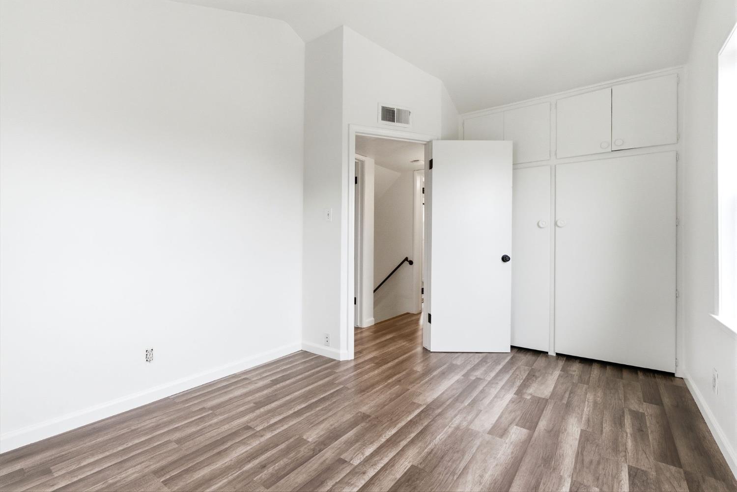 2111 Carter Way, Hanford, CA 93230