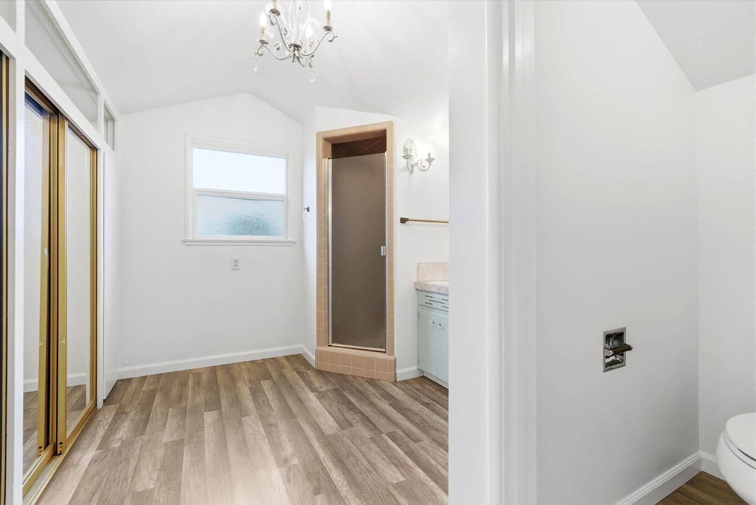 2111 Carter Way, Hanford, CA 93230