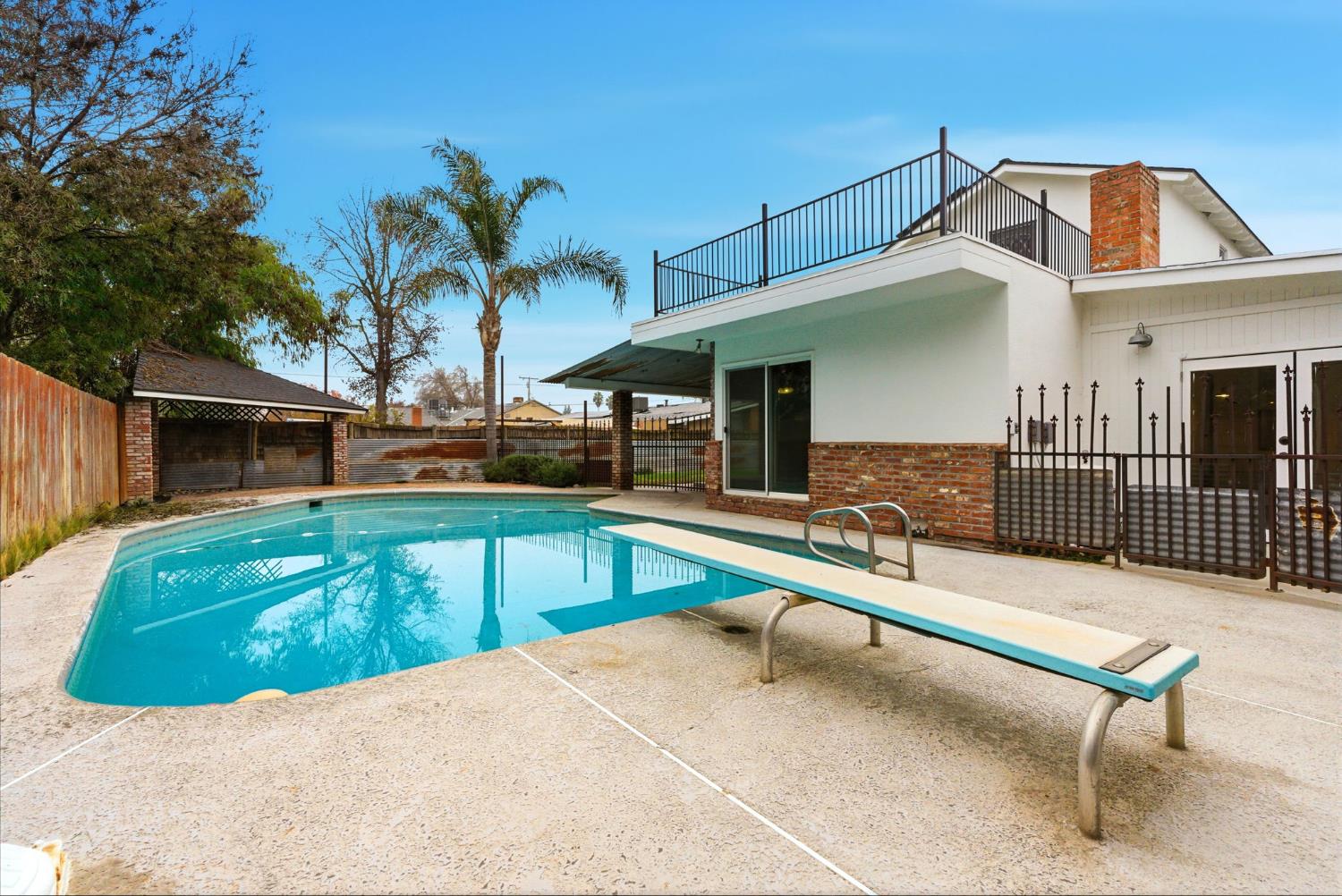 2111 Carter Way, Hanford, CA 93230