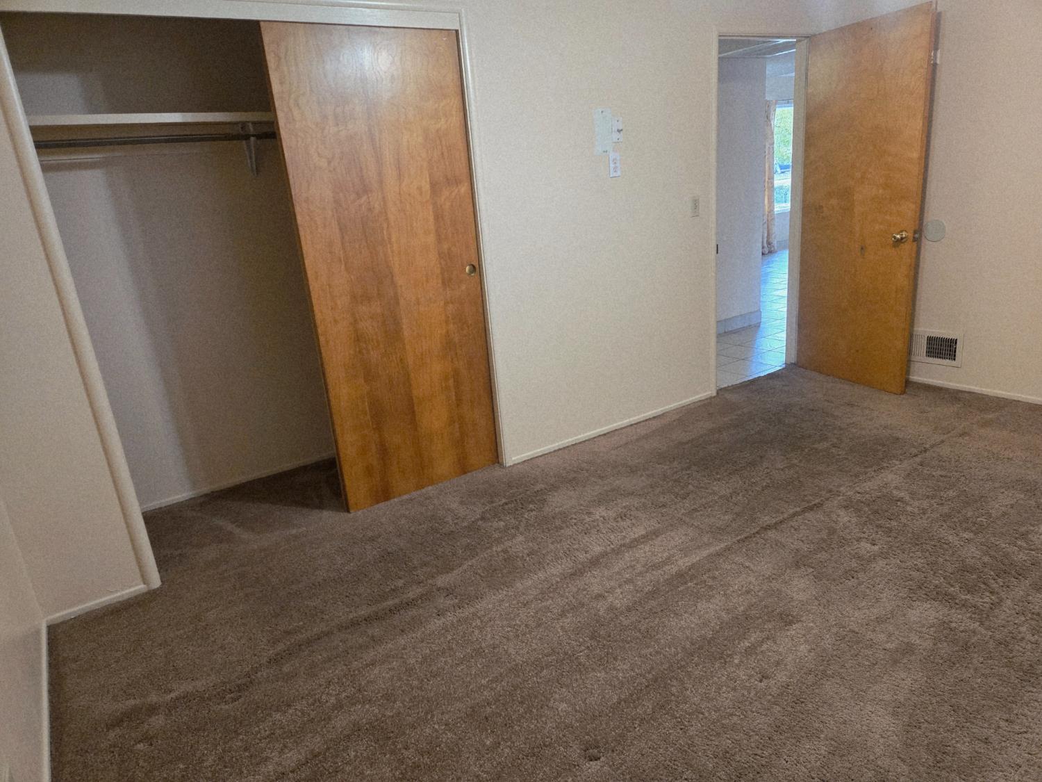 1448 E Akers Way, Dinuba, CA 93618