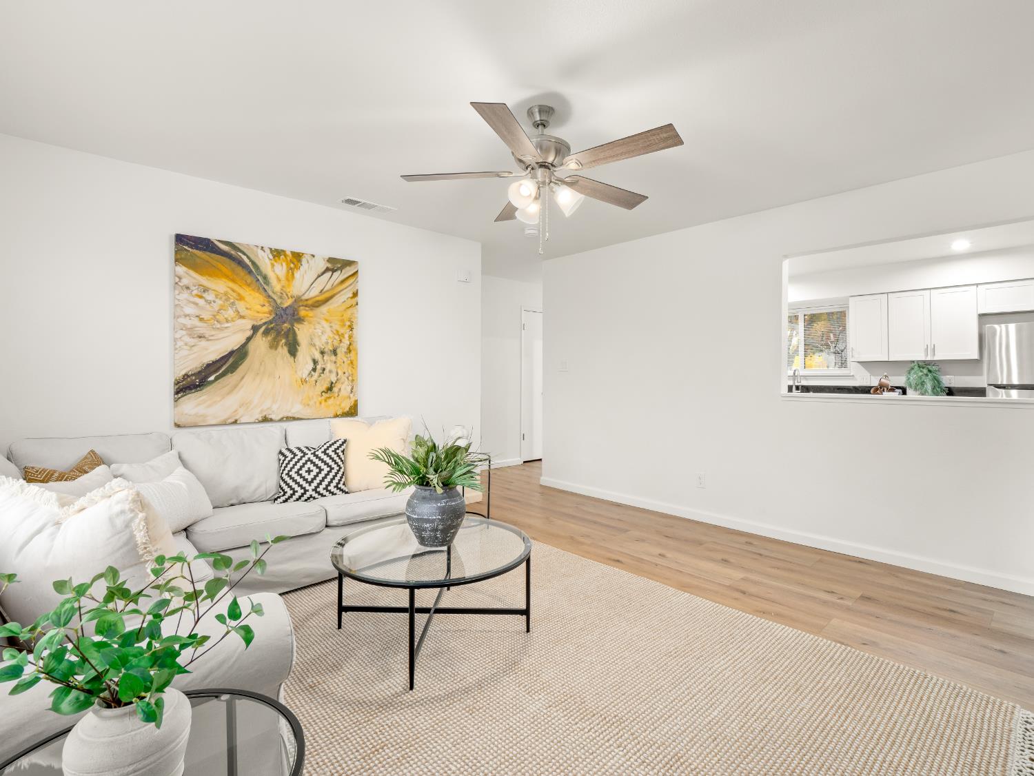 4557 N Sequoia Dr, Fresno, CA 93705