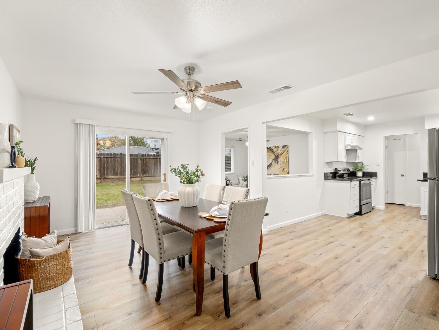 4557 N Sequoia Dr, Fresno, CA 93705