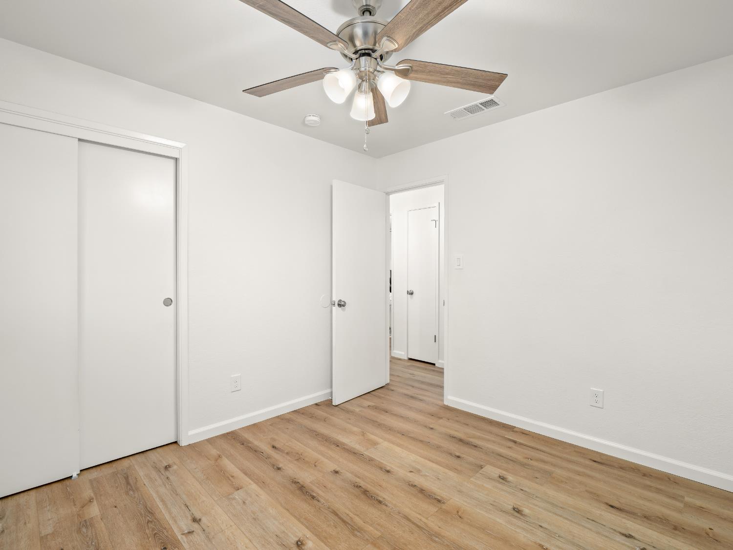 4557 N Sequoia Dr, Fresno, CA 93705