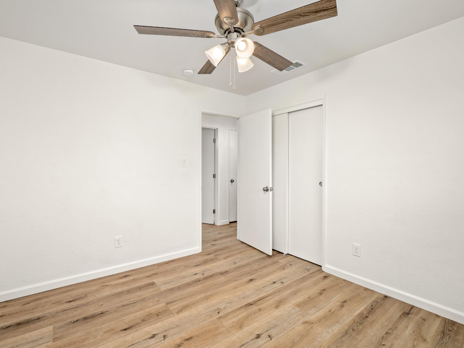 4557 N Sequoia Dr, Fresno, CA 93705