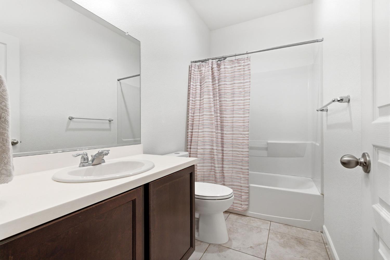 3934 E College, Visalia, CA 93292