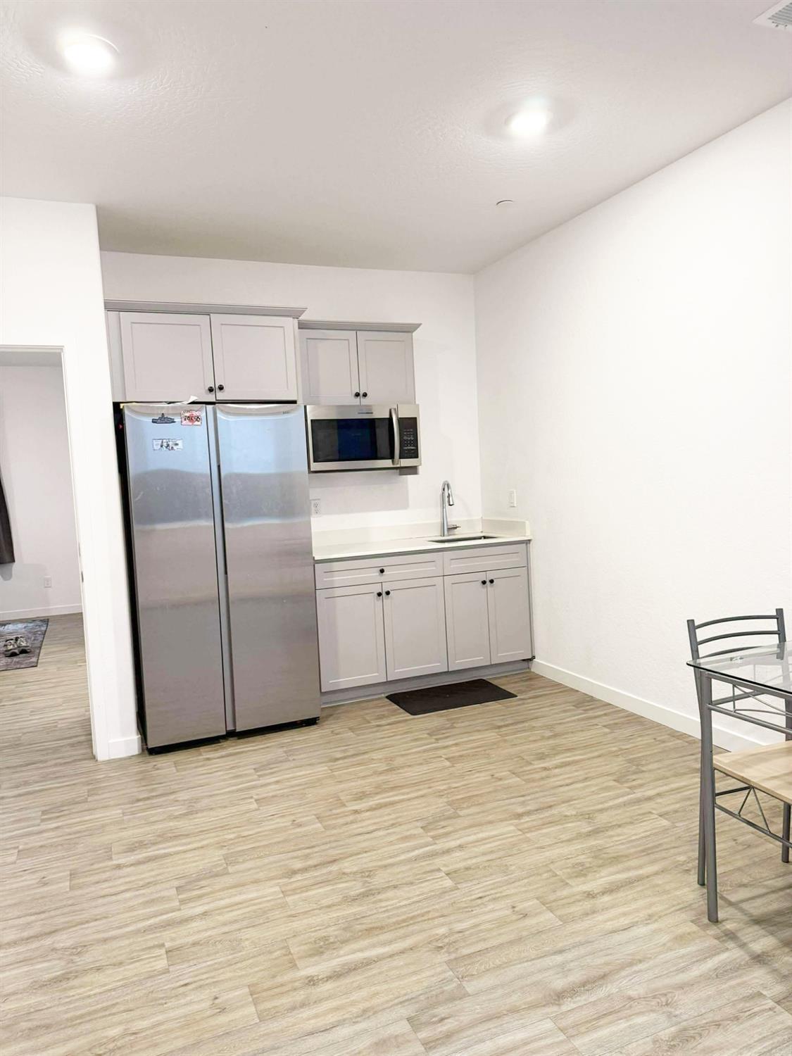 2844 N Vahe Ave, Fresno, CA 93737